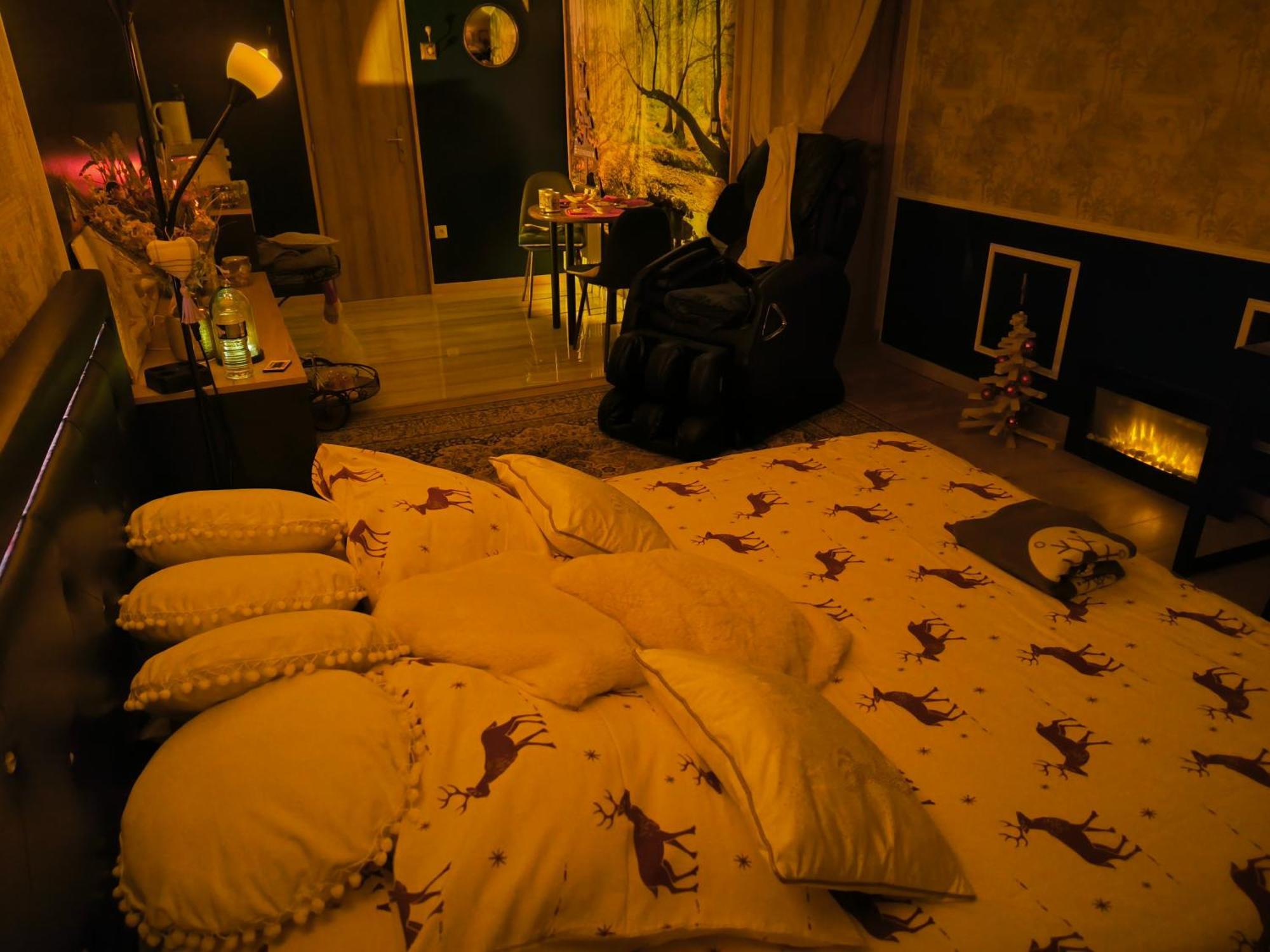 Choisy Le Jacuzzi Bed & Breakfast Exterior photo